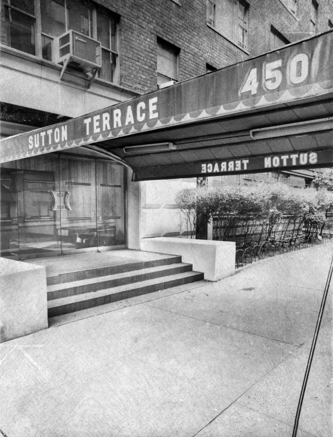 Dead Ringers: Η εφιαλτική ιστορία των δίδυμων αδερφών που ξεπέρασε κάθε φαντασία