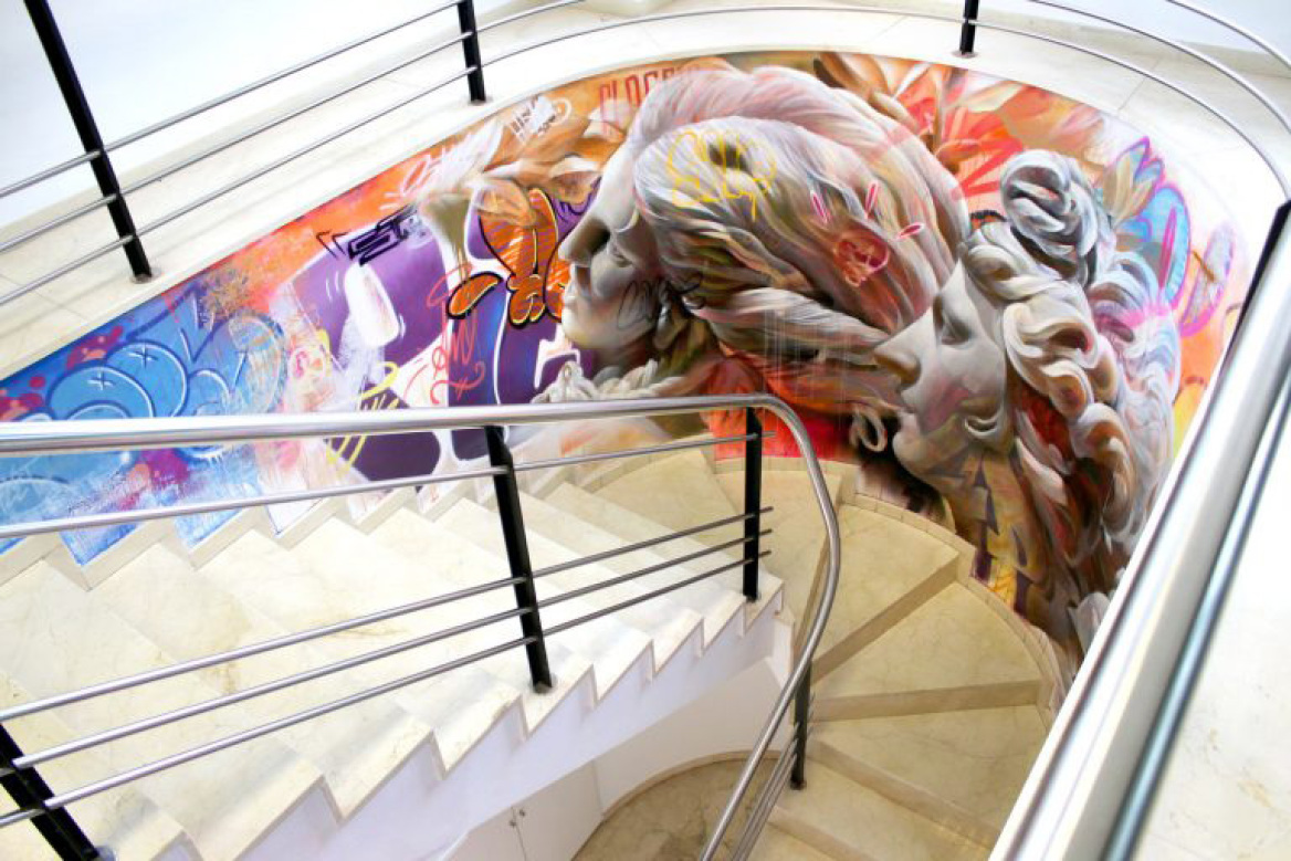 PichiAvo: Oι Ισπανοί καλλιτέχνες που συνδυάζουν το γκράφιτι με την αρχαία ελληνική μυθολογία