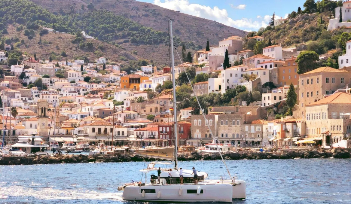 Ύδρα, Σπέτσες: Θα τα χαλάσουμε όλα στα νησιά που έγραψαν ιστορία;