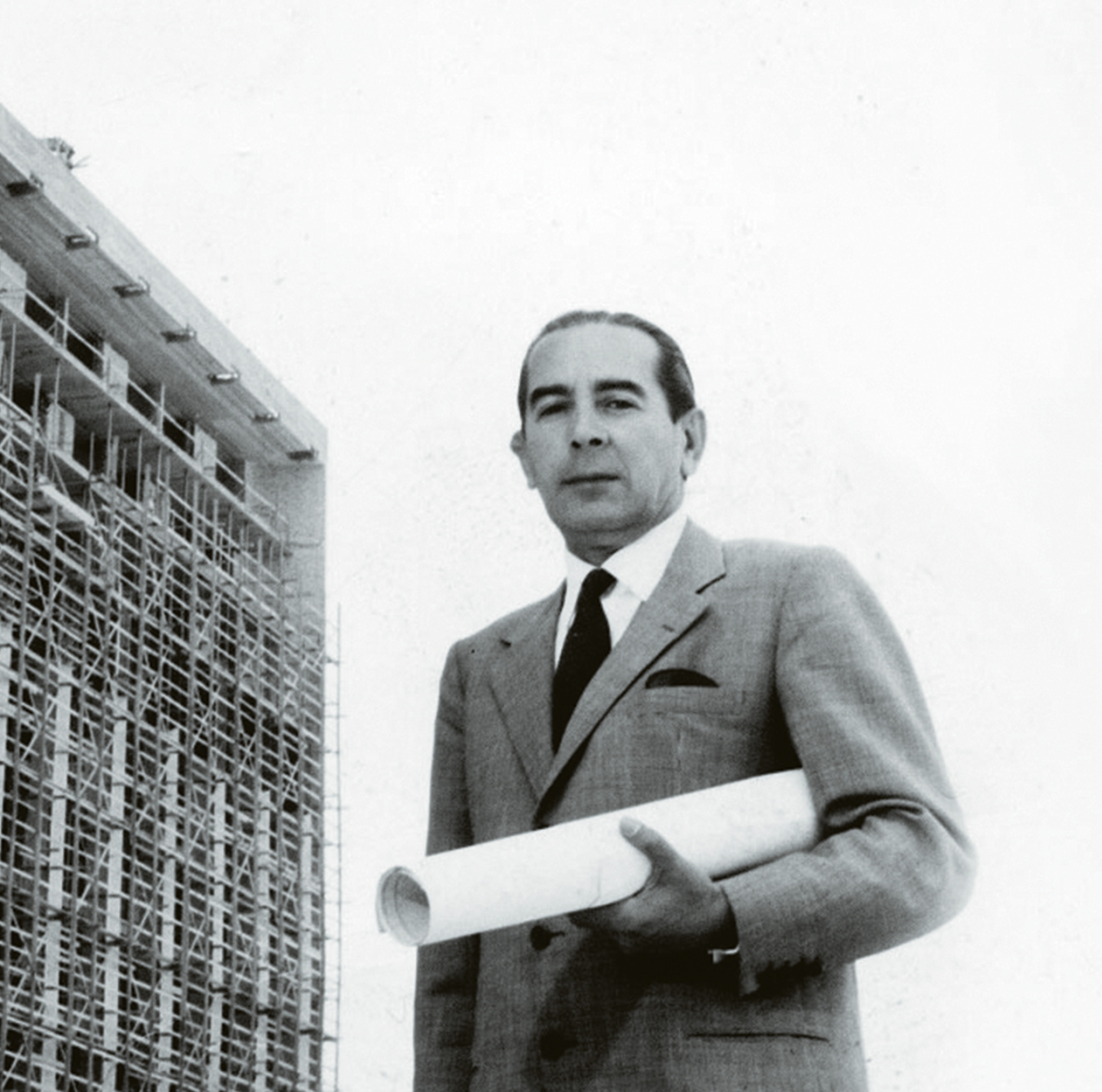 Χίλτον: Αφηγείται την ιστορία του με φωτογραφικά ντοκουμέντα