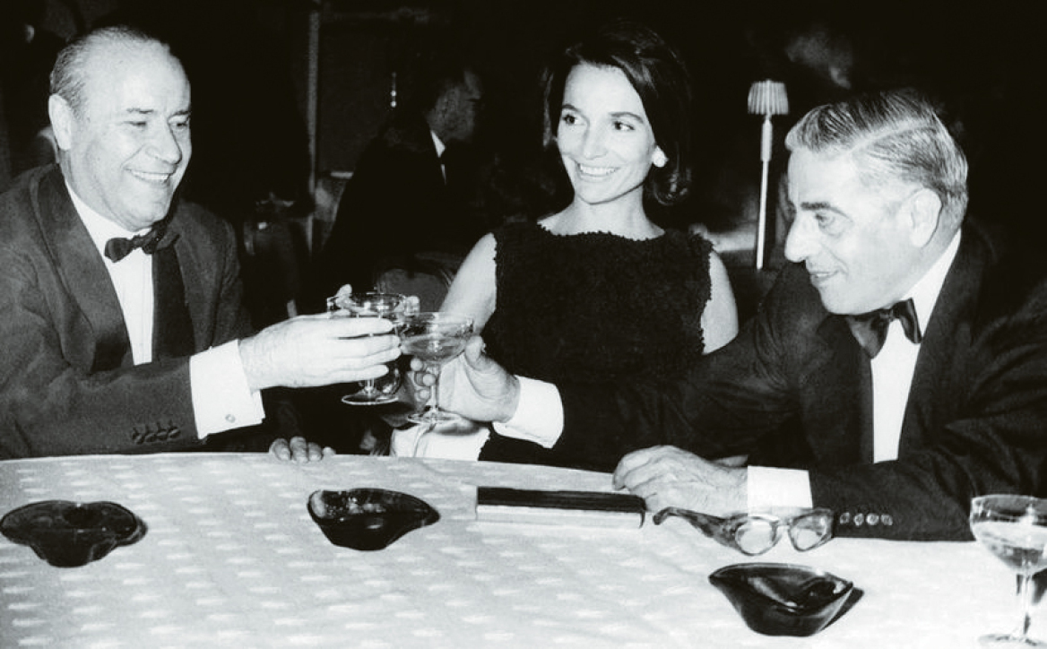 Χίλτον: Αφηγείται την ιστορία του με φωτογραφικά ντοκουμέντα