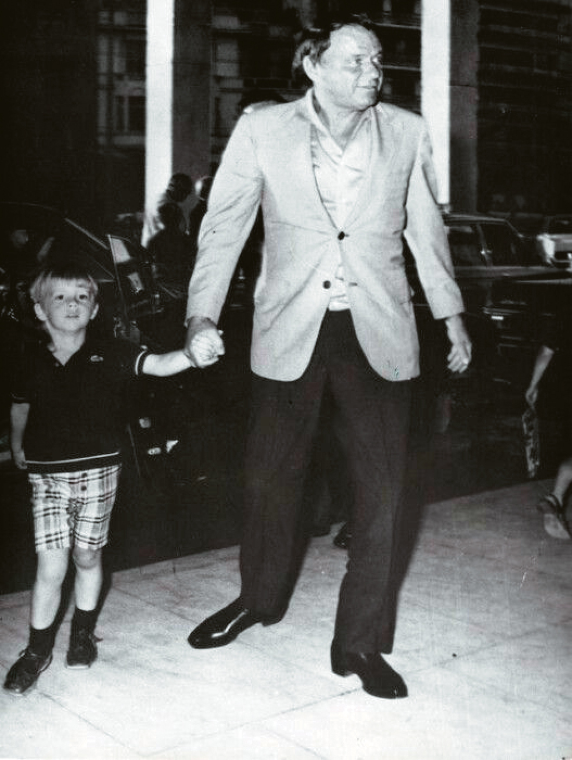 Χίλτον: Αφηγείται την ιστορία του με φωτογραφικά ντοκουμέντα