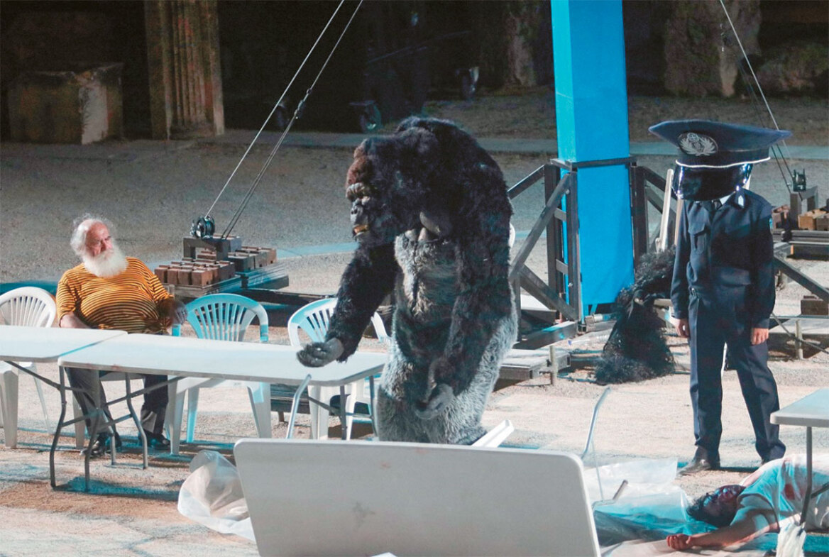 Πόση Κιτσ-οπούλου αντέχει ακόμη η Επίδαυρος; - Παρωδία στο αρχαίο θέατρο