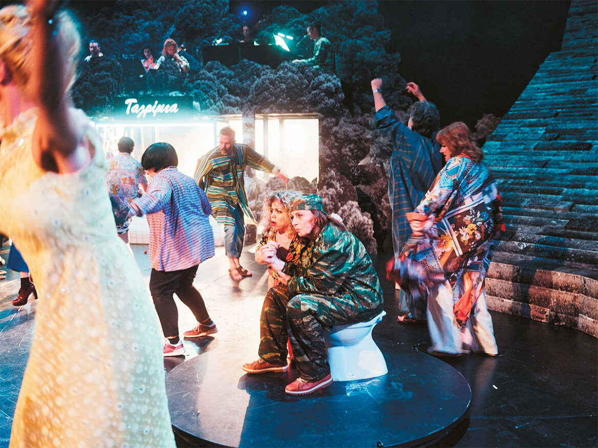 Πόση Κιτσ-οπούλου αντέχει ακόμη η Επίδαυρος; - Παρωδία στο αρχαίο θέατρο