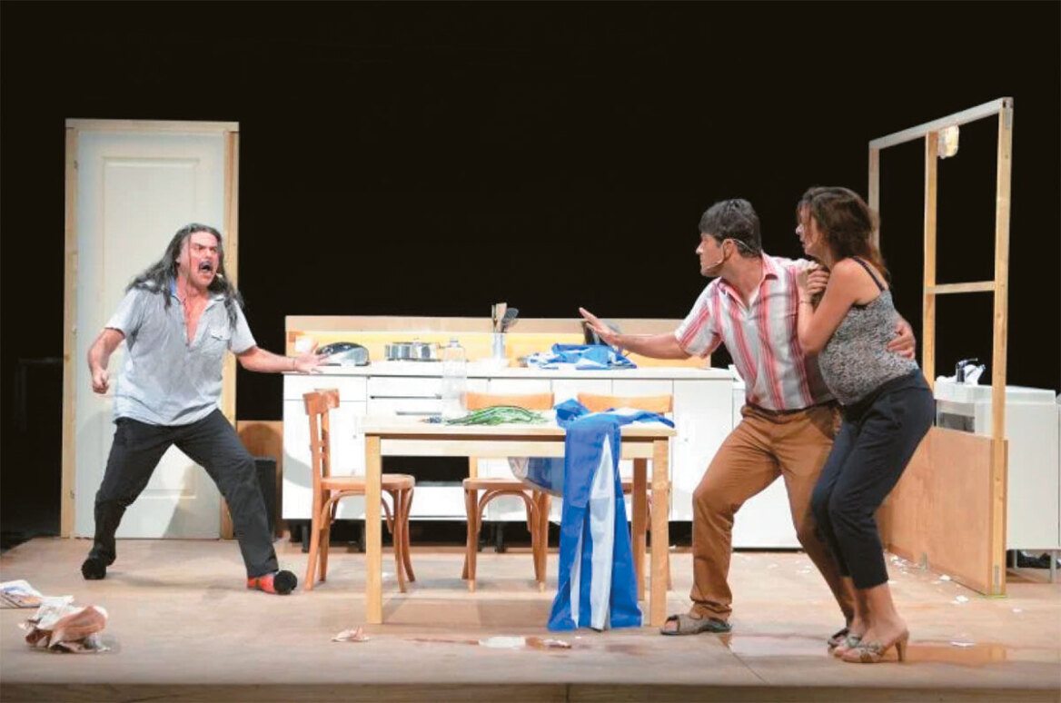 Πόση Κιτσ-οπούλου αντέχει ακόμη η Επίδαυρος; - Παρωδία στο αρχαίο θέατρο