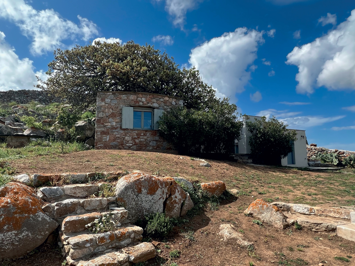 Μάγια Τσόκλη: Μέρες και νύχτες της στην Τήνο