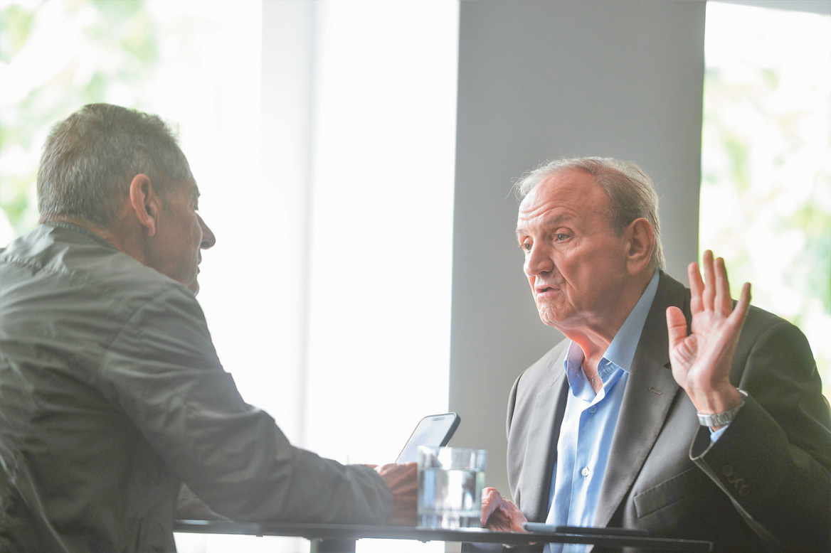 Ο Τζουμάκας τα βάζει με όλους στον ΣΥΡΙΖΑ: «Αν θέλουν νέα ήττα,  ας ψηφίσουν...  τους άλλους»