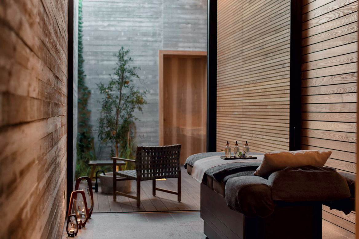 Τζορτζ Ταβέλης, a spa-cial man 