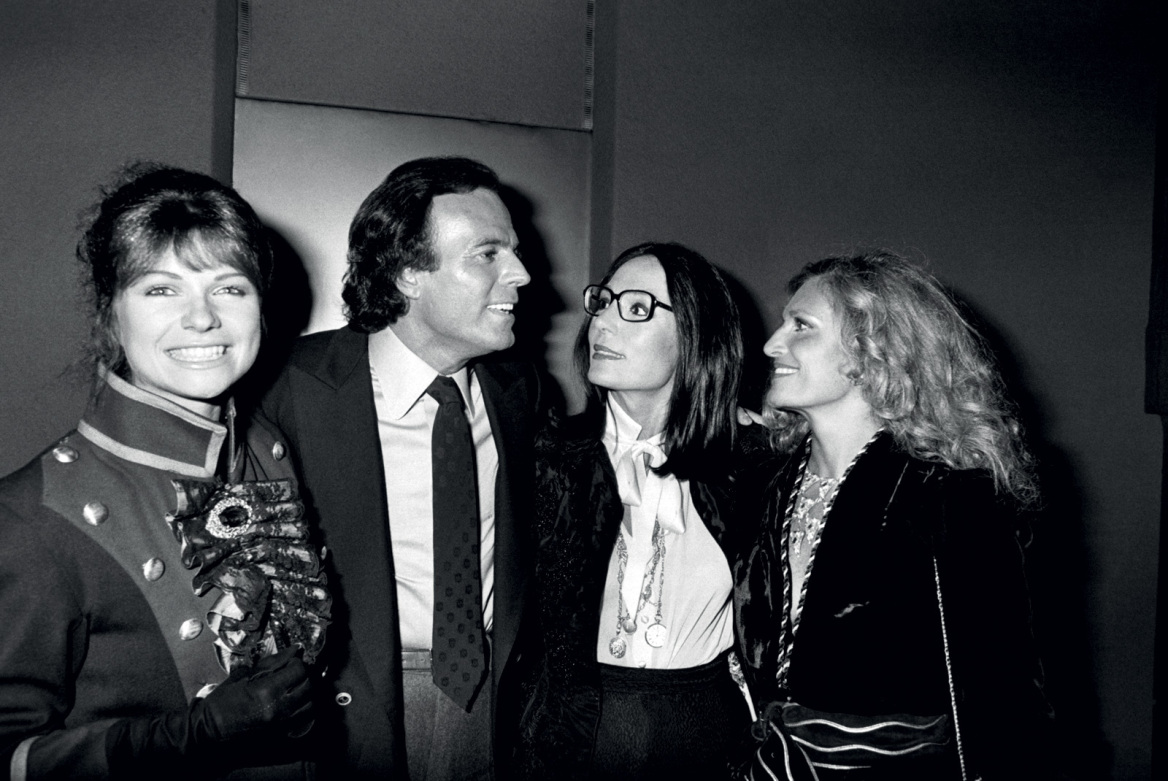 Dalida: Η λαμπερή ζωή και οι φονικοί της έρωτες