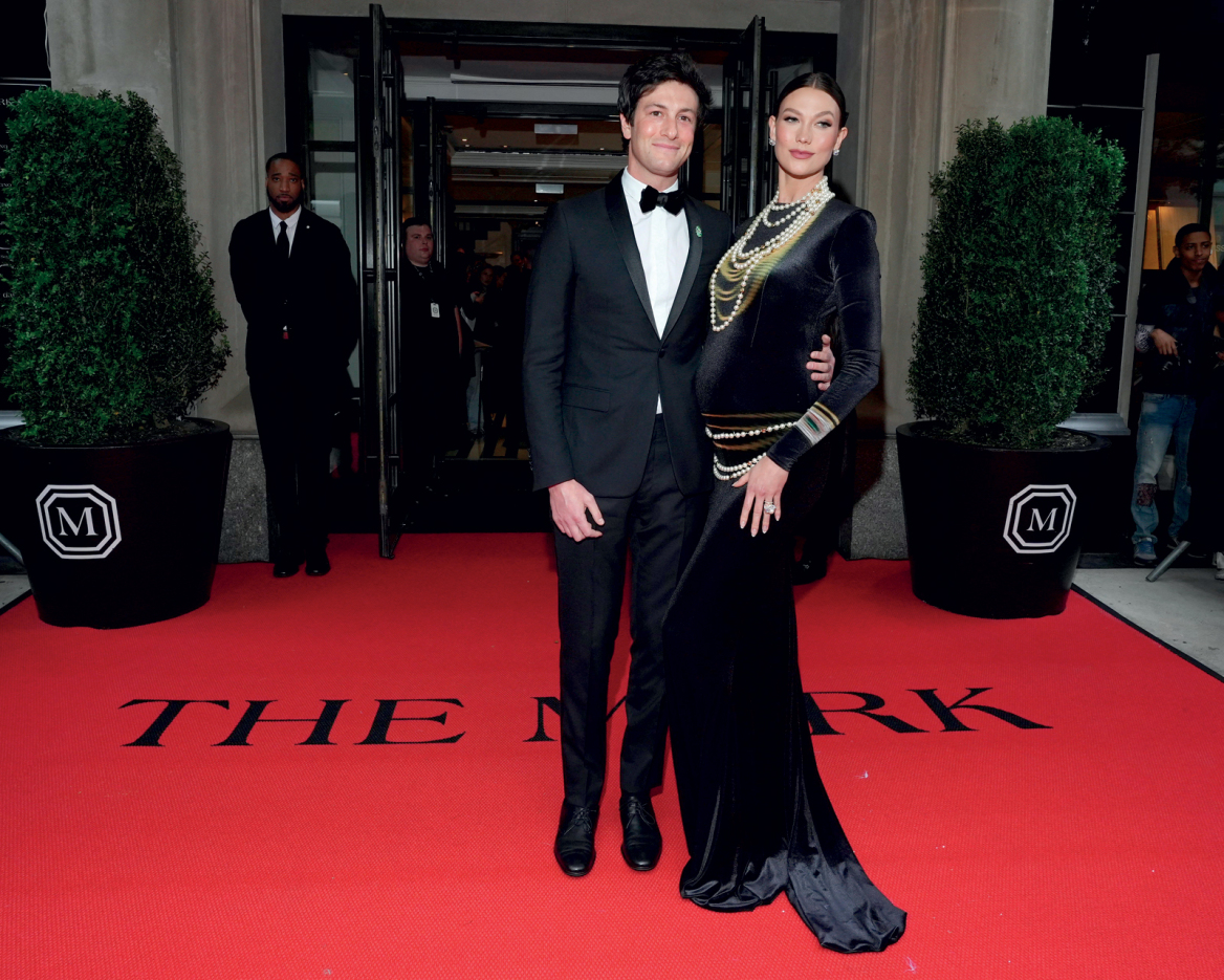 Κάρλι Κλος: Το «Αγγελάκι» που έγινε εκδότρια