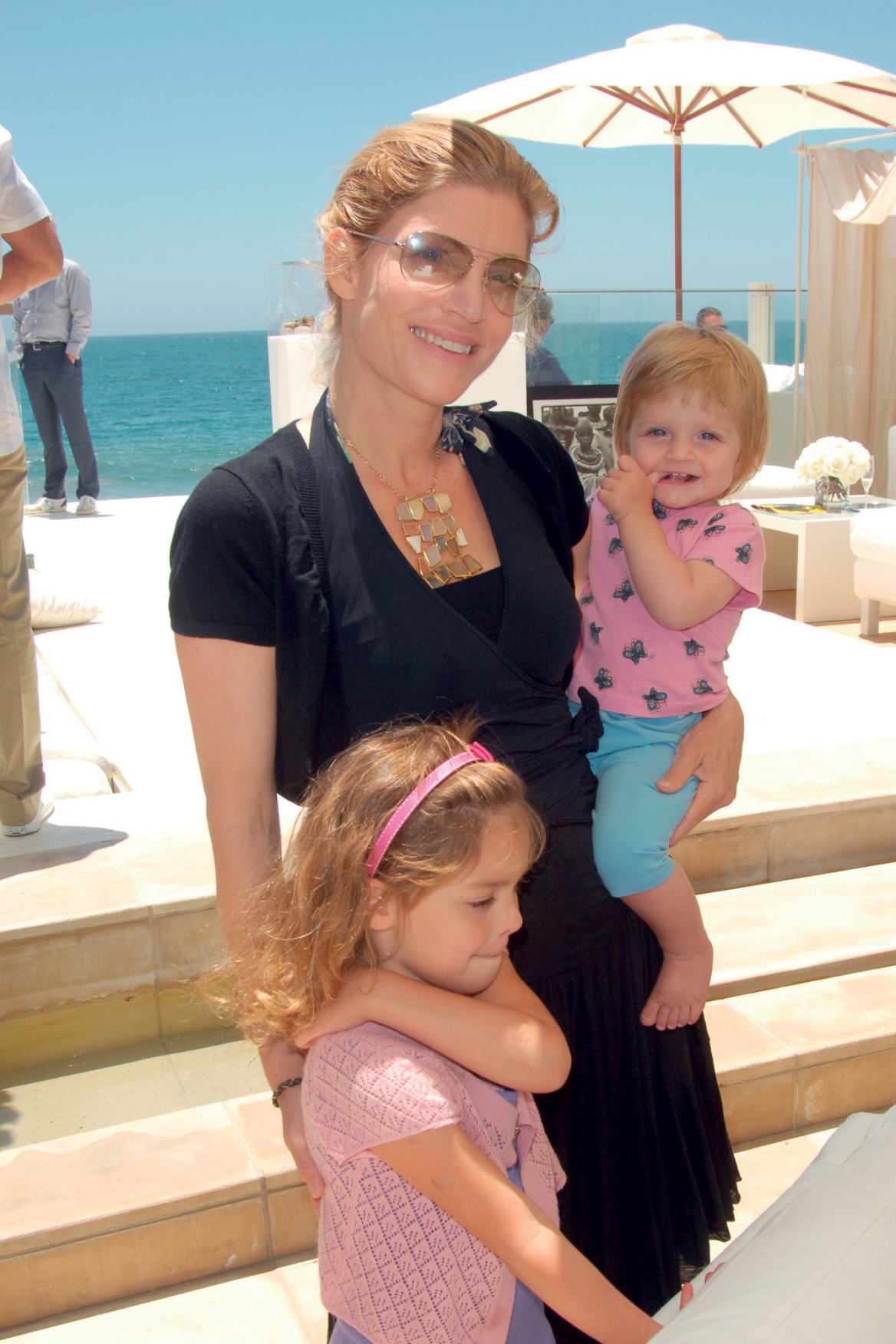 Άνια Εμπειρίκου: Η νεότερη απόγονος της οικογένειας δηλώνει υπερήφανη για την ελληνική καταγωγή της