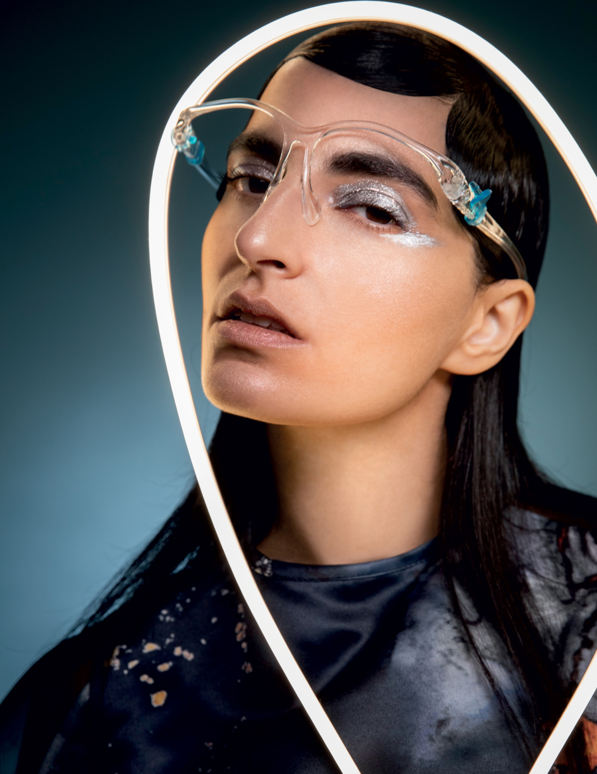 Ελληνίδα μοντέλο είδε την Τεχνητή Νοημοσύνη να «κλέβει» το πρόσωπό της