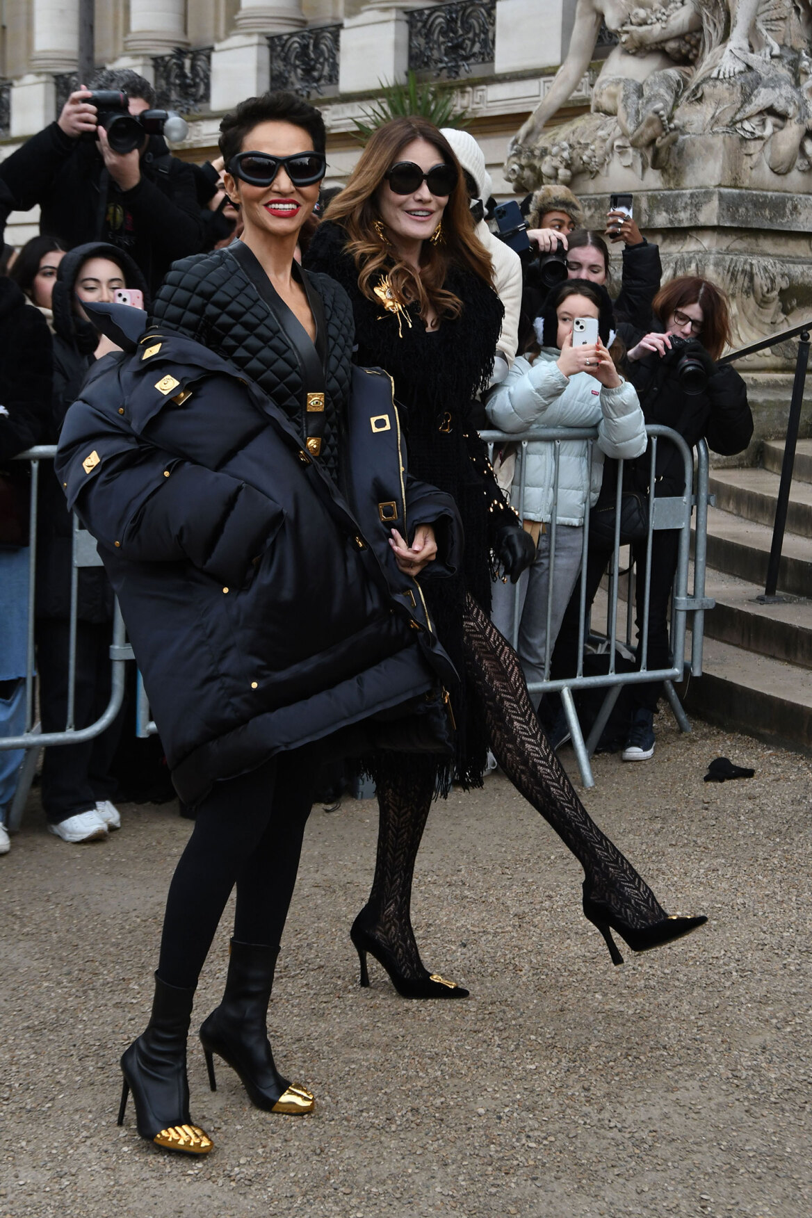 Paris Haute Couture 2024: Η extravaganza της μόδας