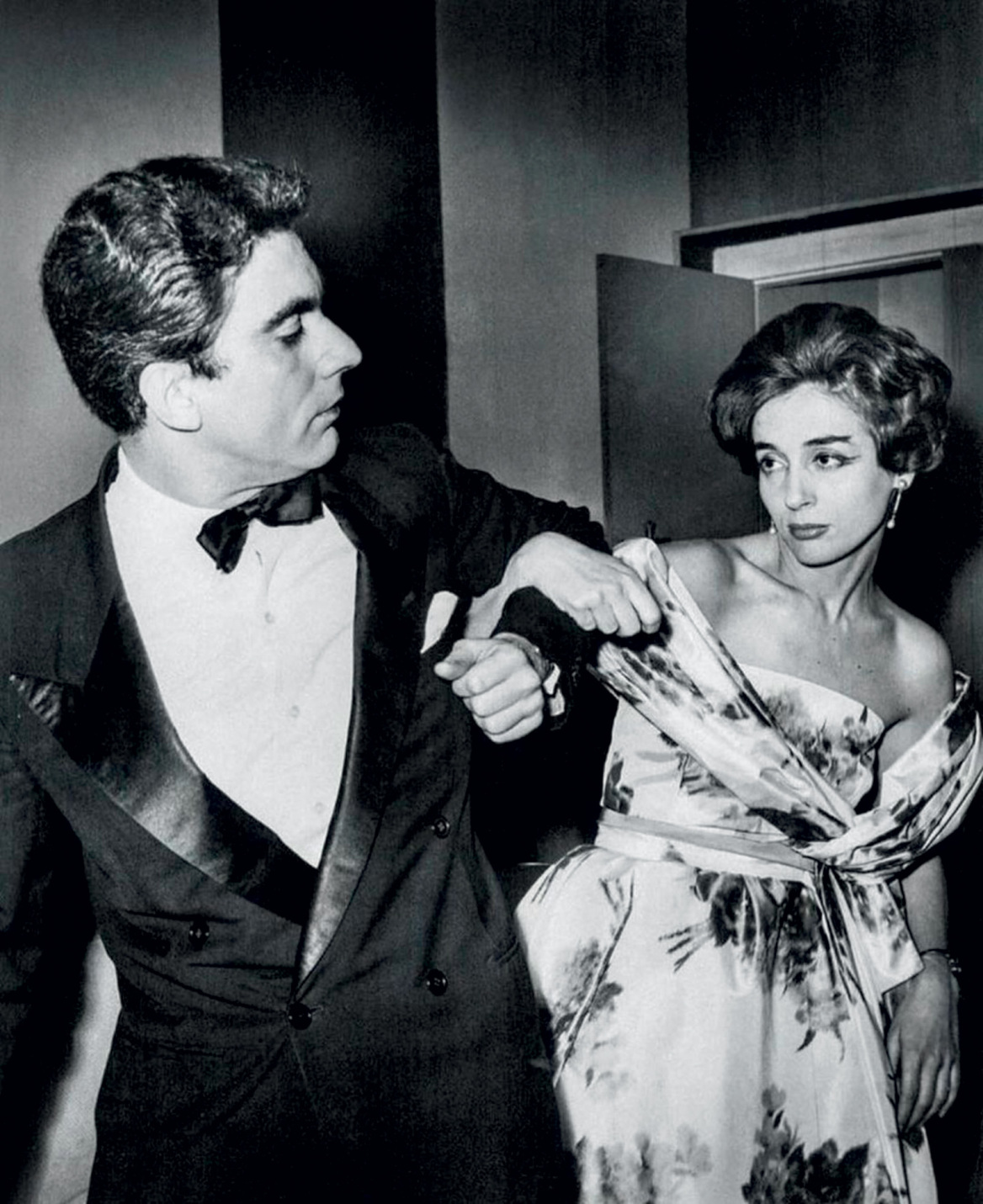 Από τη Μελίνα και τον Τομ Χανκς στον Χορν και τη Λόπεζ - Διάσημα ζευγάρια που έζησαν μυθικούς έρωτες