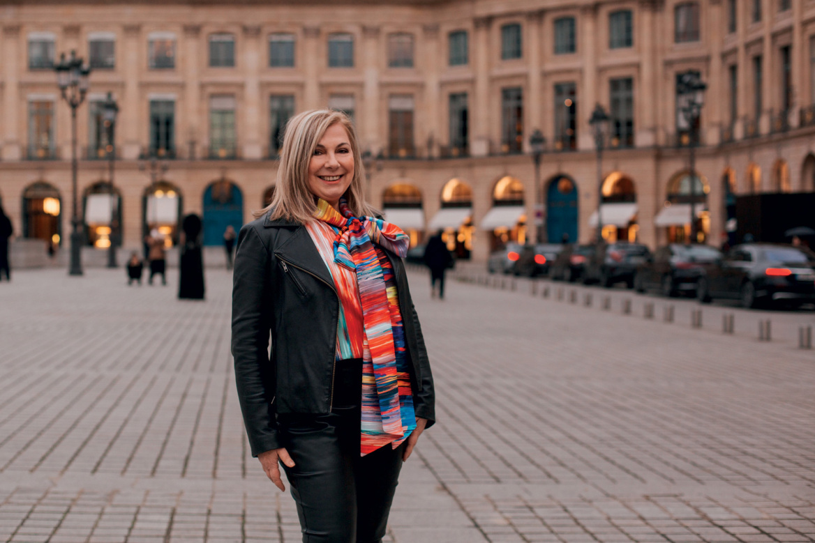 Παρίσι-Αθήνα ένα τραπέζι δρόμος για την Ντίνα Νικολάου  