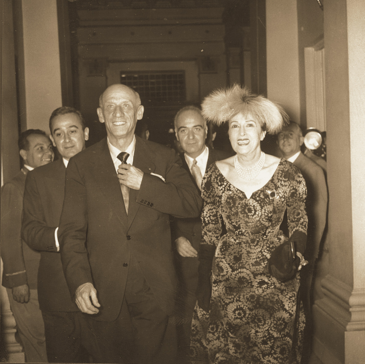 Hotel Grande Bretagne: Ιστορίες αστικής αίγλης