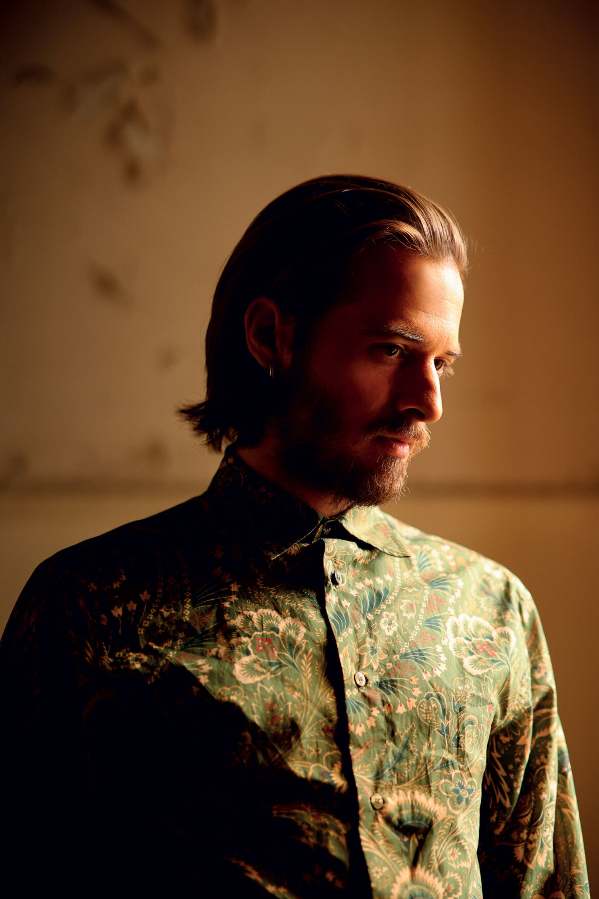 Βασίλης Μαγουλιώτης: Έρχεται με φόρα να κατακτήσει το θεατρικό σανίδι