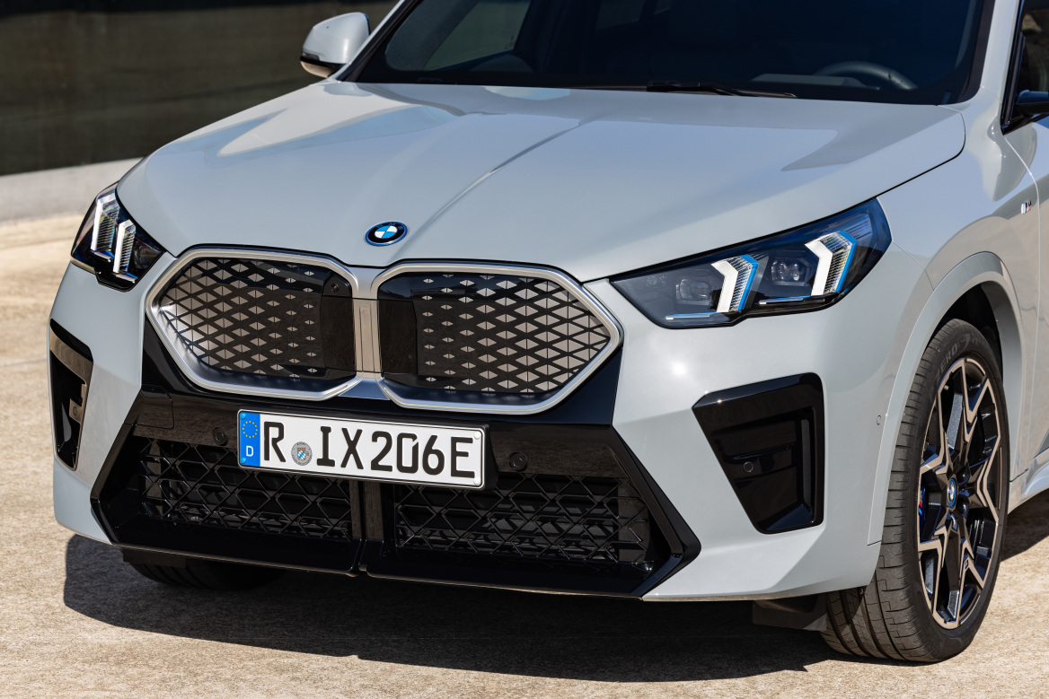 Επίθεση στις αισθήσεις από τη νέα BMW X2