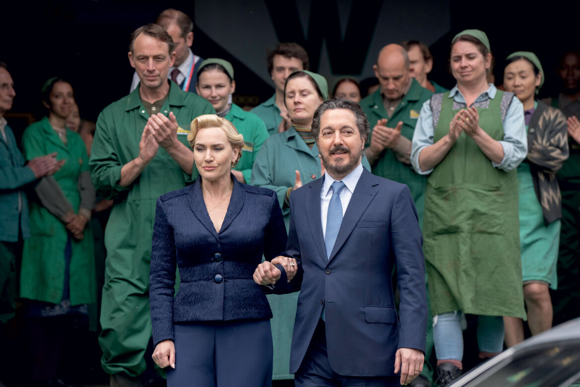 Κέιτ Γουίνσλετ: H νέα της ηρωίδα μοιάζει ξεκαρδιστικά πανούργα και ανατριχιαστικά επίκαιρη