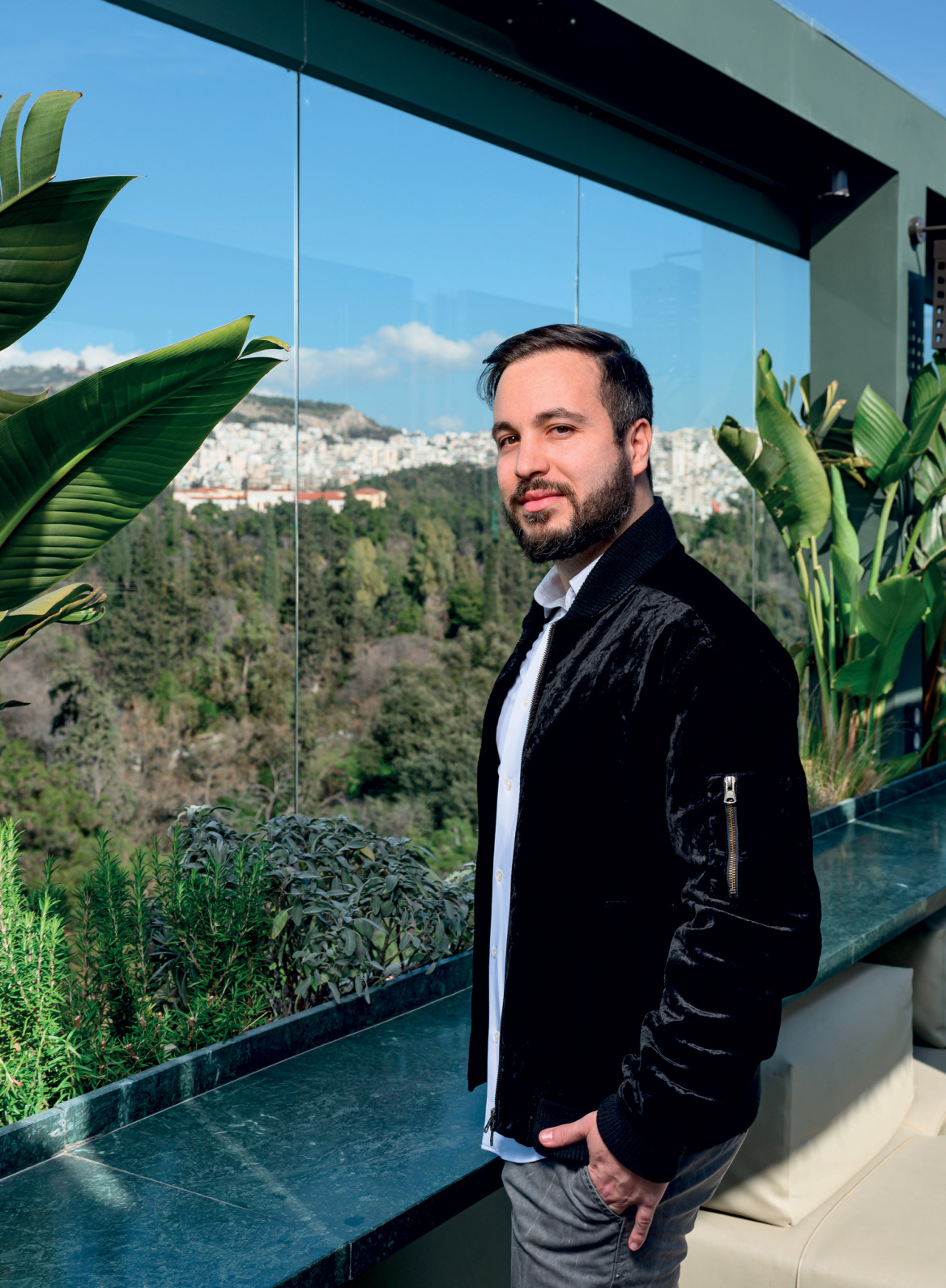 Μιχαήλ Δουκάκης: Ο ανιψιός της Οσκαρικής σταρ δίνει ρεσιτάλ ερμηνείας σε αθηναϊκό θέατρο