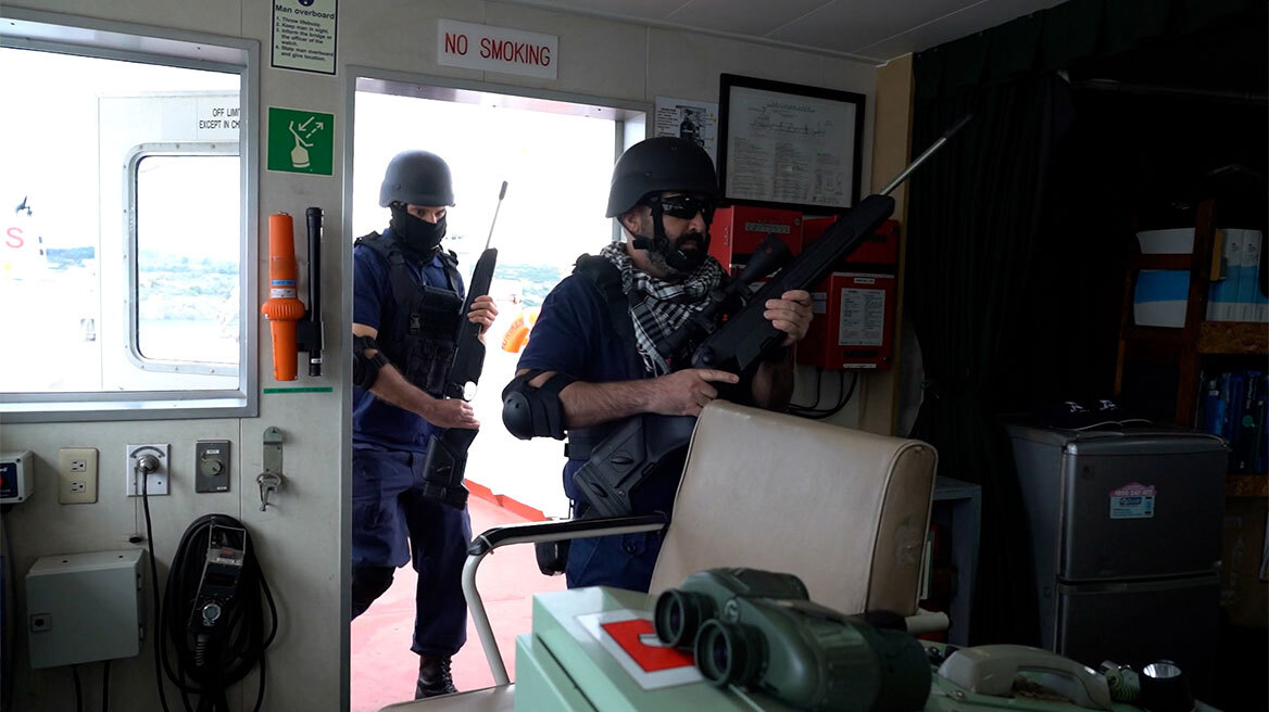 Οι επικίνδυνες αποστολές των Ελλήνων μισθοφόρων των πλοίων στο ντοκιμαντέρ του protothema.gr