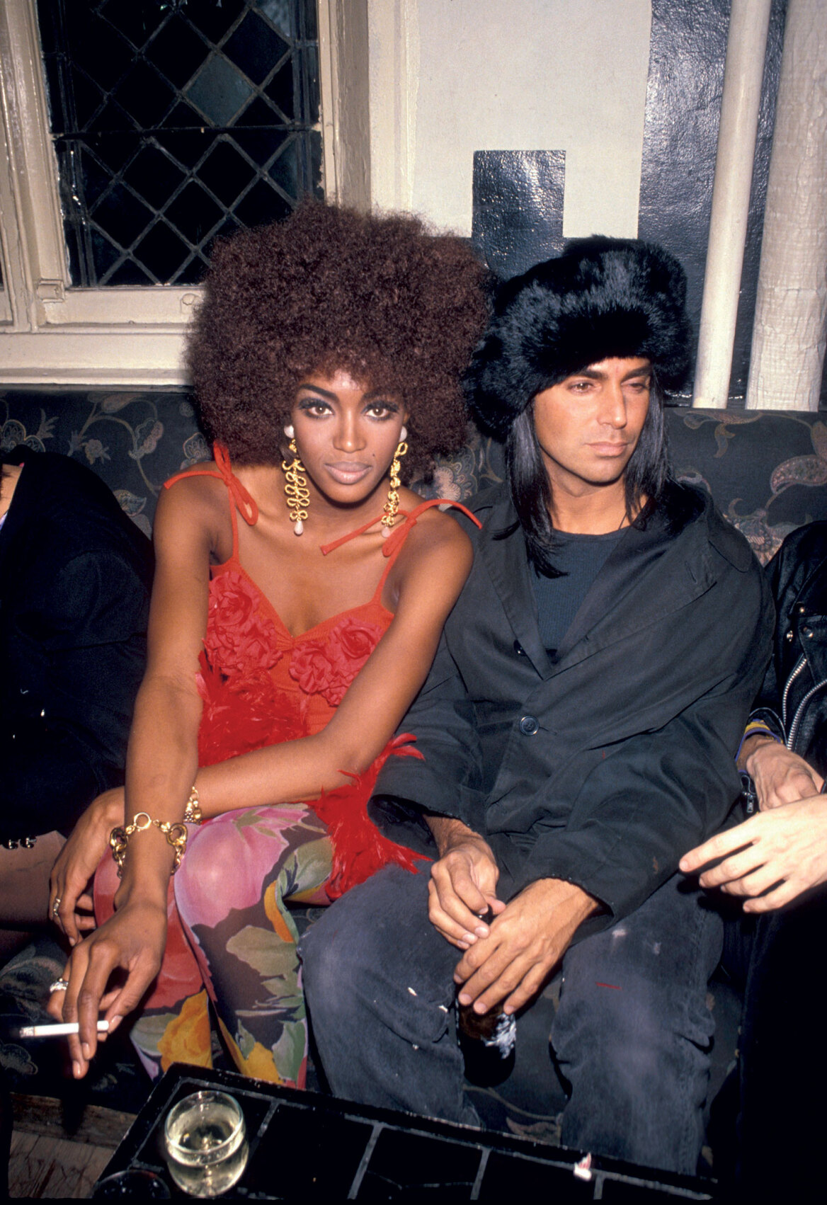 Ναόμι Κάμπελ: Tο Mουσείο Victoria & Albert την τιμά με μια έκθεση-ωδή στα έργα και τις ημέρες της