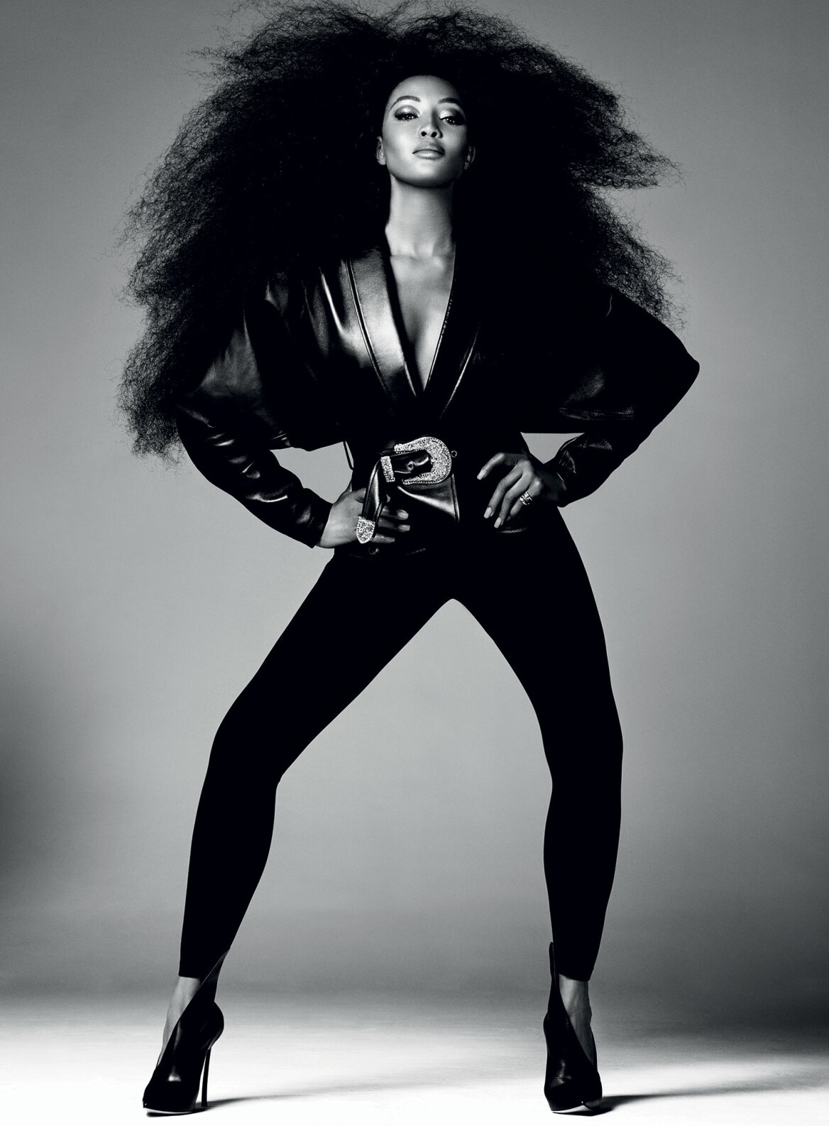 Ναόμι Κάμπελ: Tο Mουσείο Victoria & Albert την τιμά με μια έκθεση-ωδή στα έργα και τις ημέρες της