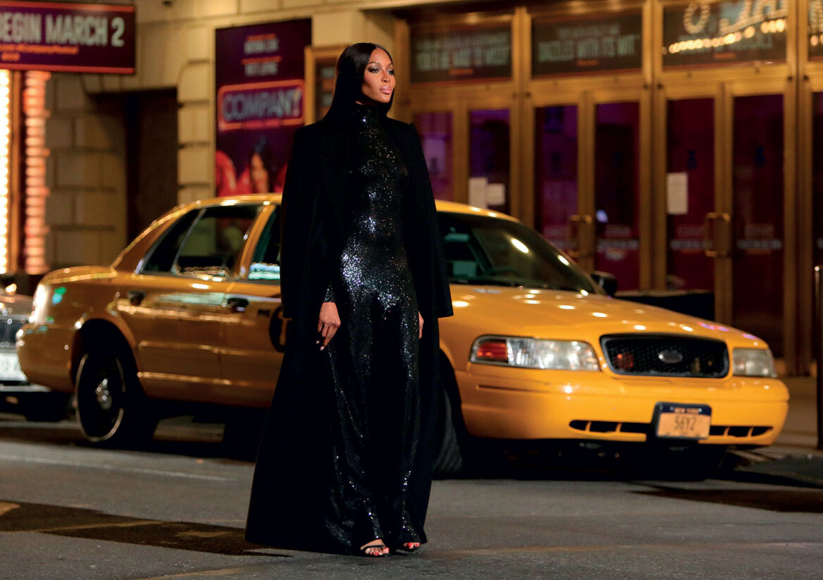 Ναόμι Κάμπελ: Tο Mουσείο Victoria & Albert την τιμά με μια έκθεση-ωδή στα έργα και τις ημέρες της