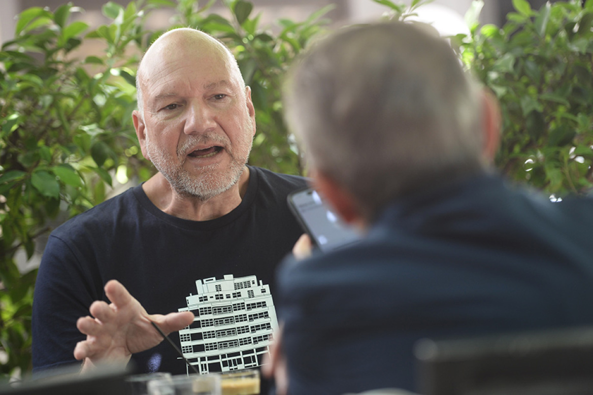 Στάθης Καλύβας στον Δανίκα: Επιμένω ότι ο Κασσελάκης θα αυτοαναφλεγεί, αν όχι, θα καταστραφούμε