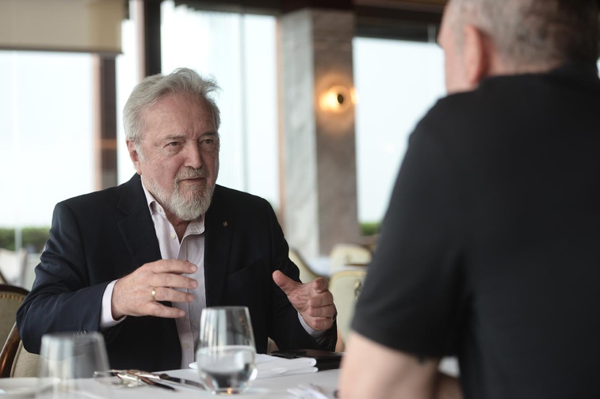 Νίκος Γκατζογιάννης: 40 χρόνια μετά την «Ελένη» κι ακόμα περιμένουμε μία συγγνώμη για τον Εμφύλιο