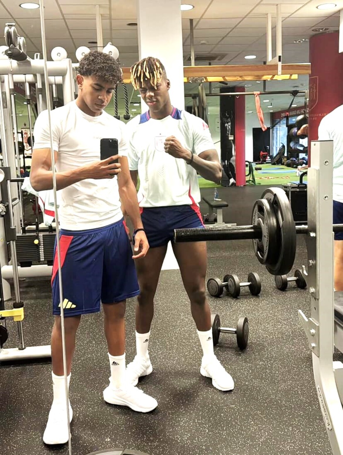 Lamine Yamal: Με ανάδοχο τον Μέσι και «εργοστασιακές ρυθμίσεις» από τη La Μasia