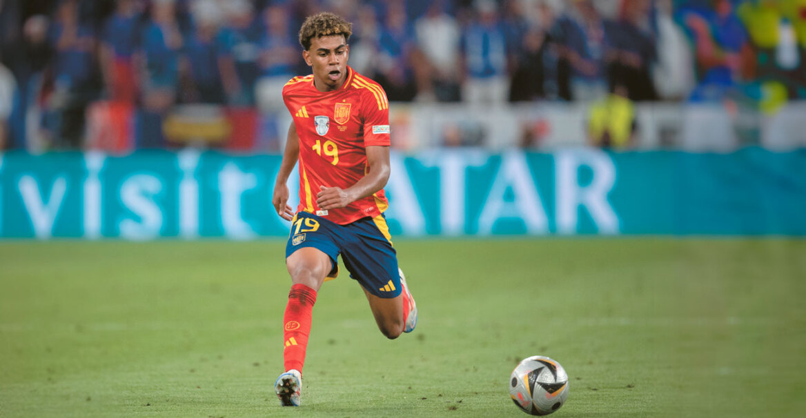 Lamine Yamal: Με ανάδοχο τον Μέσι και «εργοστασιακές ρυθμίσεις» από τη La Μasia