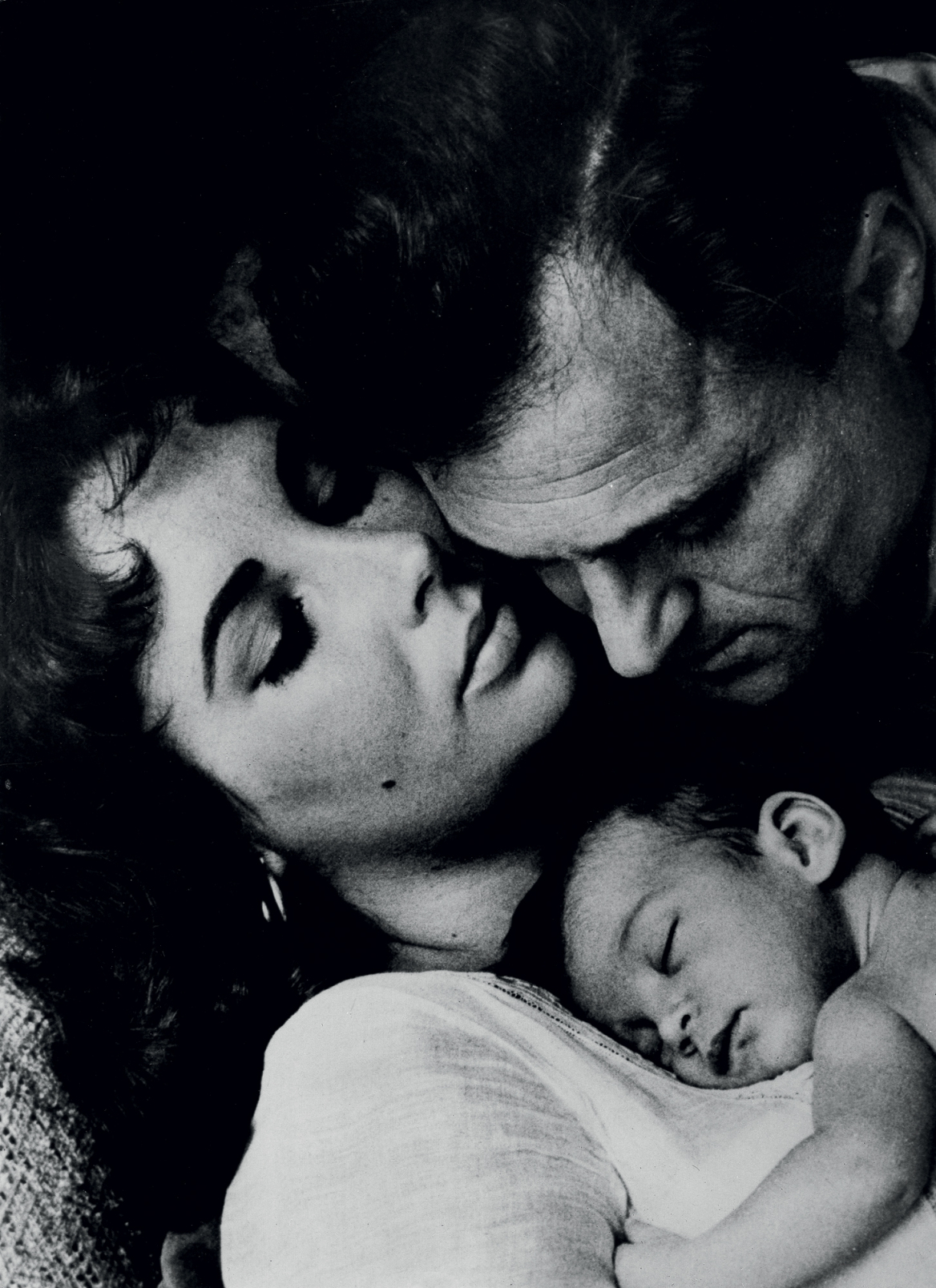 Ελίζαμπεθ Τέιλορ: Ο βίος και η πολιτεία της με δικά της λόγια - «Είμαι απολύτως επιφανειακή και ανήθικη, αυτό το προϊόν παρουσίασα»