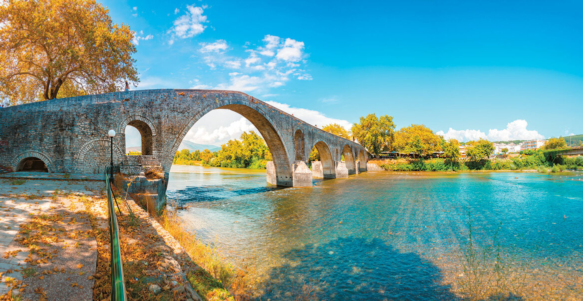 3.300 γέφυρες στην  Ελλάδα - Τοξωτές, καλωδιωτές, μηχανικά θαύματα, ευάλωτες και τραυματισμένες