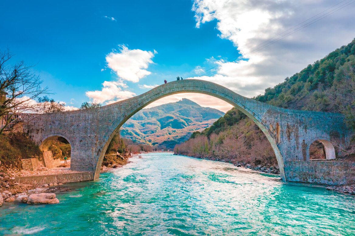 3.300 γέφυρες στην  Ελλάδα - Τοξωτές, καλωδιωτές, μηχανικά θαύματα, ευάλωτες και τραυματισμένες