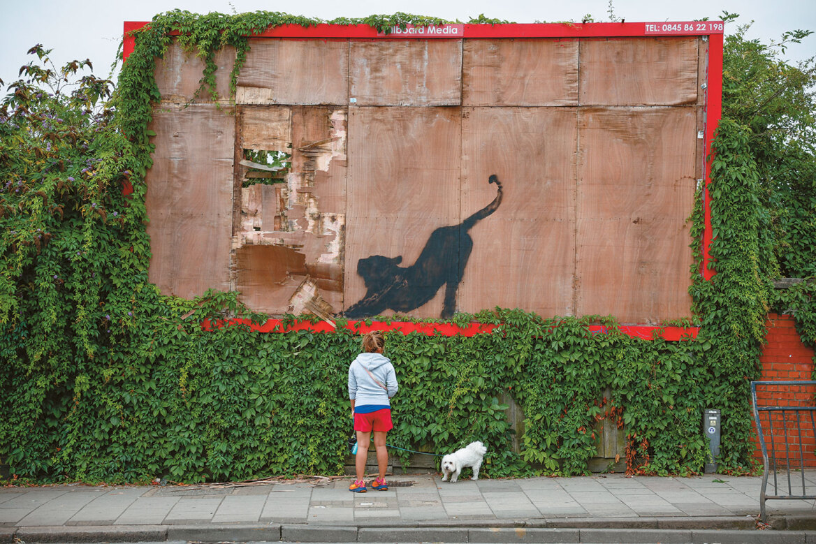 Banksy: Κανείς δεν ξέρει τον graffiti artist που τρέλανε το Λονδίνο... εκτός από τον Έλληνα μάνατζέρ του