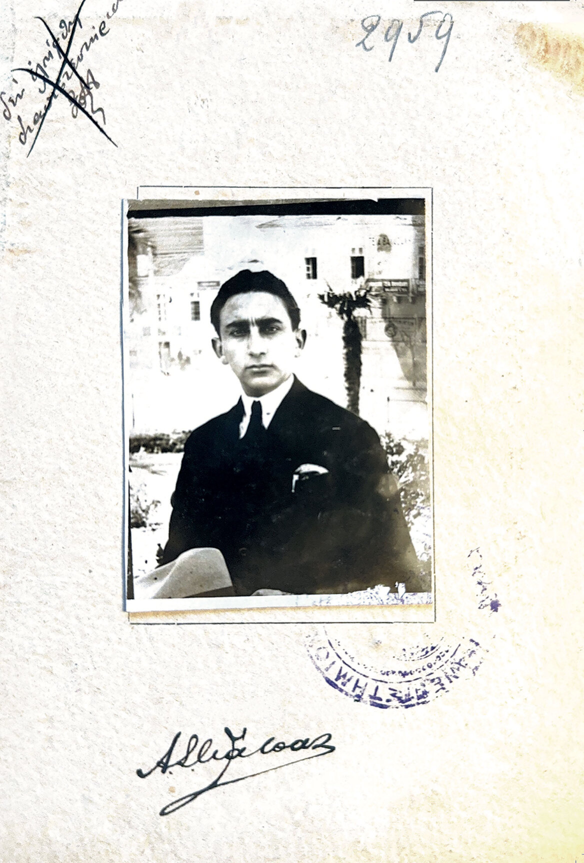 Μίνως Μάτσας: Ο θρυλικός παππούς και το νέο ρεμπέτικο