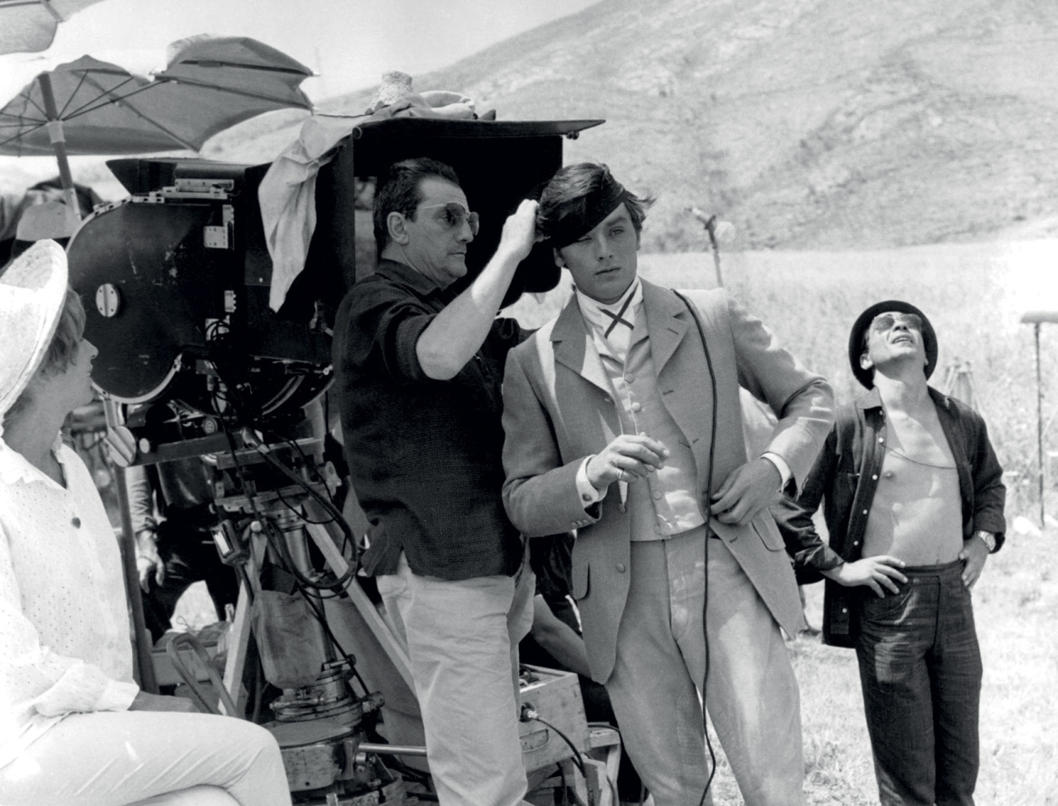 Αλέν Ντελόν: Ένα μοναχικό θηρίο - Η σκοτεινή πλευρά του Γάλλου σταρ