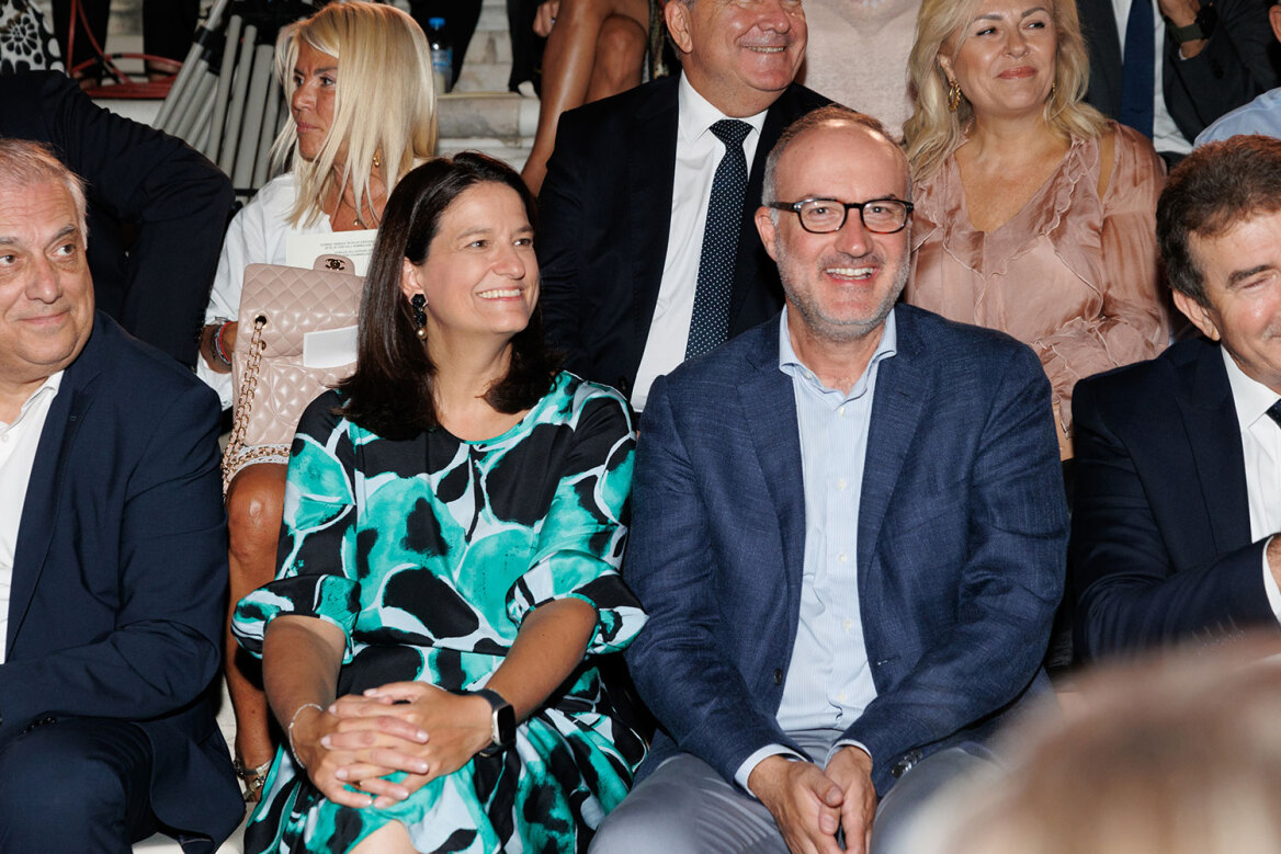 Ήταν όλοι εκεί για τη Μαριάννα Βαρδινογιάννη: Δείτε φωτογραφίες από τη συγκινητική εκδήλωση ένα χρόνο μετά τον θάνατό της