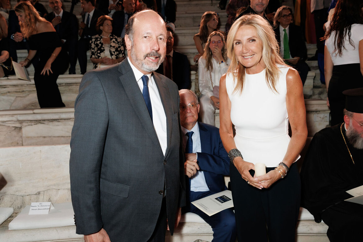 Ήταν όλοι εκεί για τη Μαριάννα Βαρδινογιάννη: Δείτε φωτογραφίες από τη συγκινητική εκδήλωση ένα χρόνο μετά τον θάνατό της