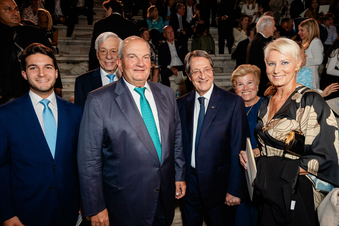 Ήταν όλοι εκεί για τη Μαριάννα Βαρδινογιάννη: Δείτε φωτογραφίες από τη συγκινητική εκδήλωση ένα χρόνο μετά τον θάνατό της