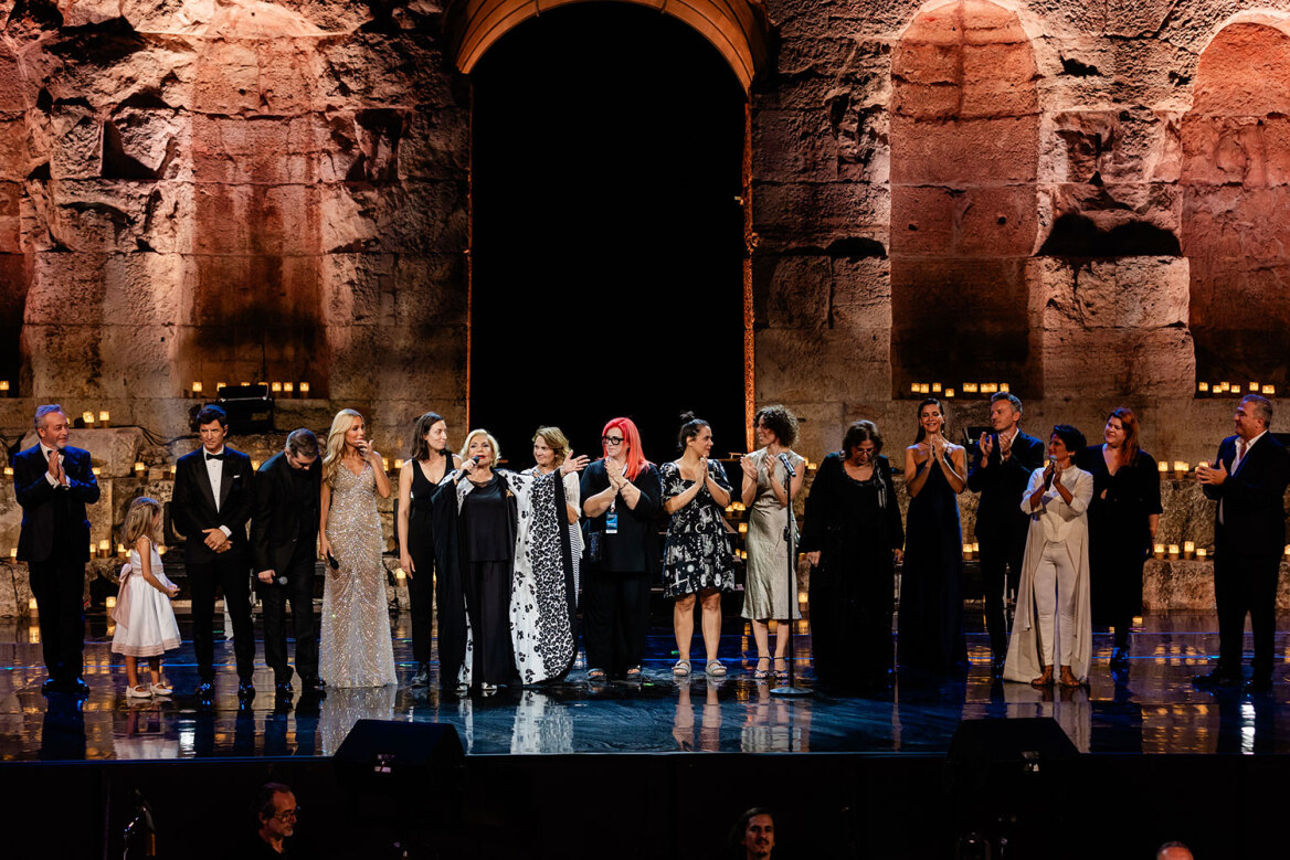 Ήταν όλοι εκεί για τη Μαριάννα Βαρδινογιάννη: Δείτε φωτογραφίες από τη συγκινητική εκδήλωση ένα χρόνο μετά τον θάνατό της