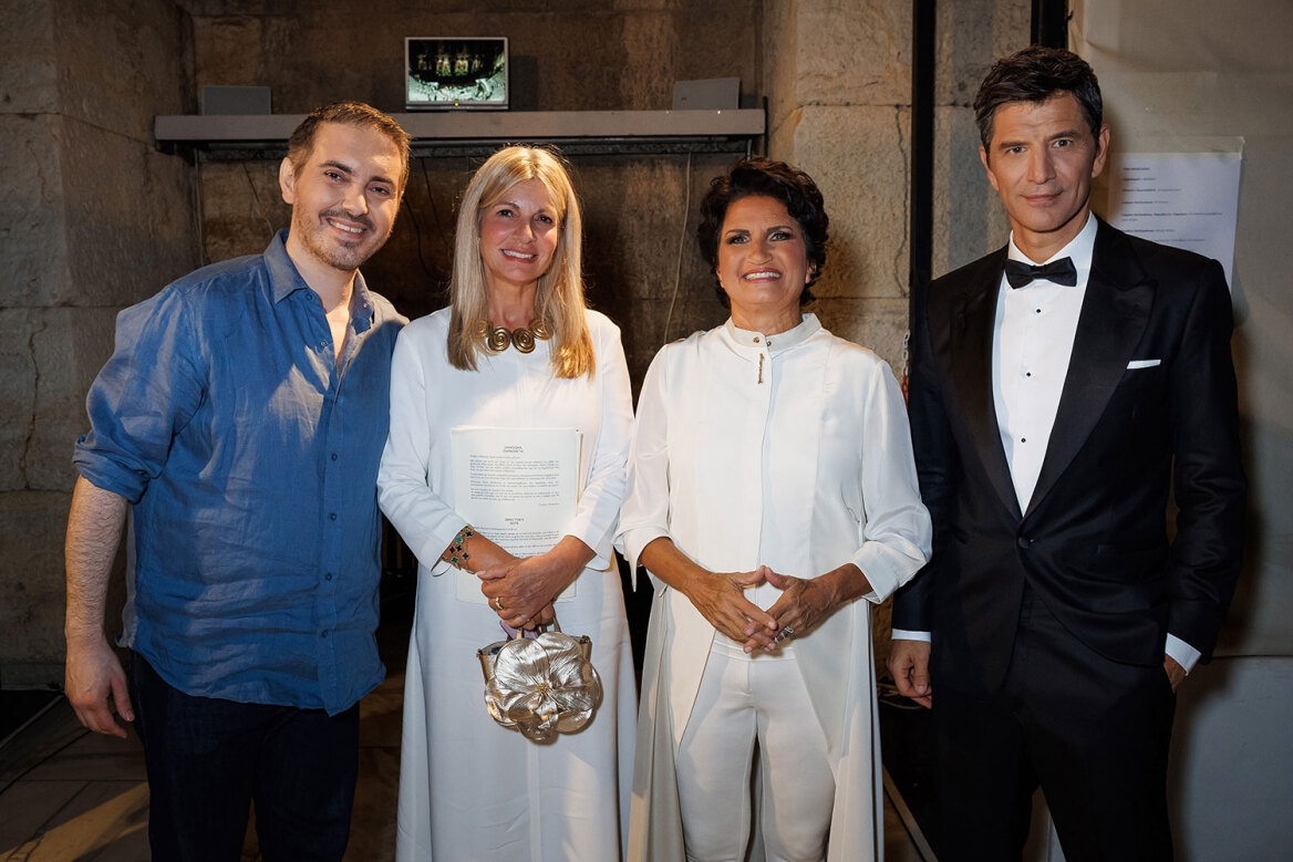 Ήταν όλοι εκεί για τη Μαριάννα Βαρδινογιάννη: Δείτε φωτογραφίες από τη συγκινητική εκδήλωση ένα χρόνο μετά τον θάνατό της