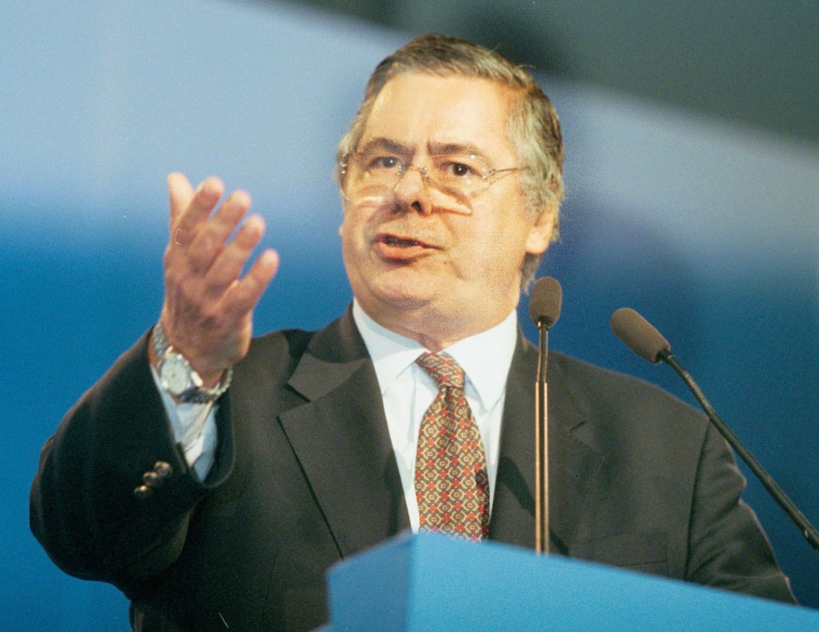 Κωνσταντίνος Καραμανλής: «Είμαι εγώ ο δεξιός; Kαι ποιοι είναι οι αριστεροί;» 