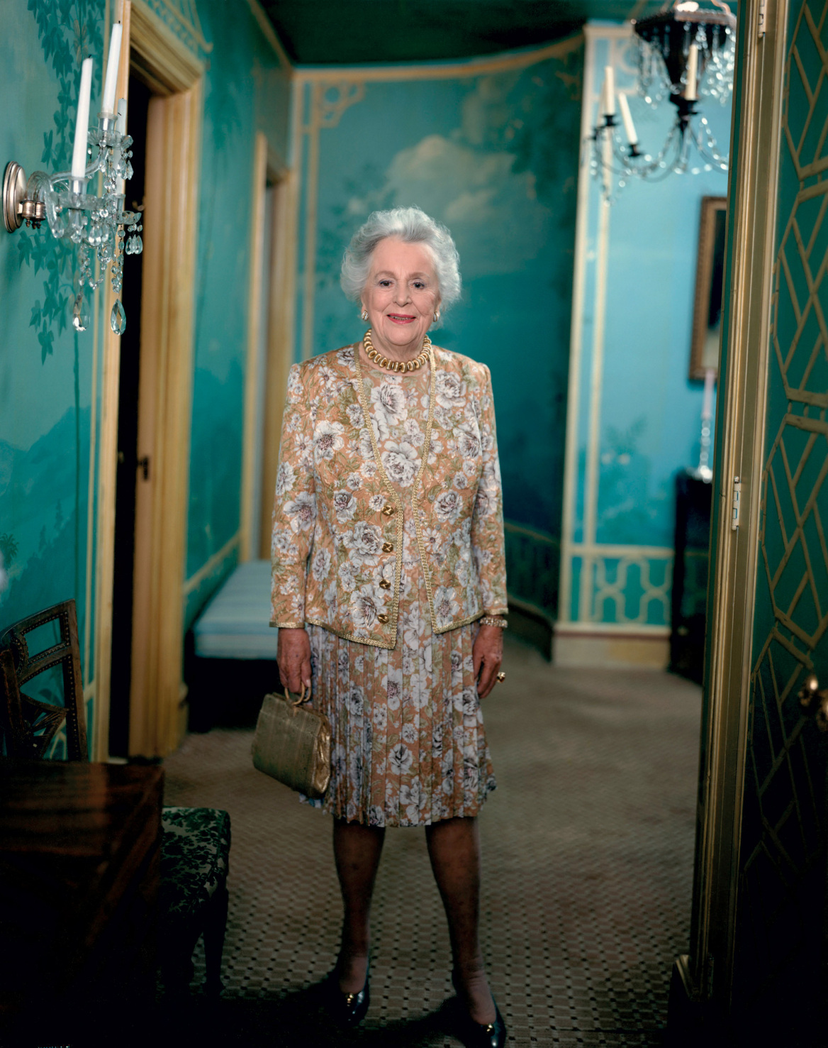 Tina Barney: Οι οικογενειακοί δεσμοί στον φακό της 