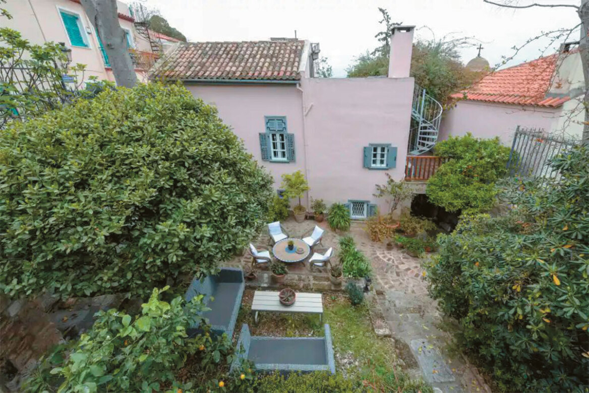 Νεοκλασικά και ιστορικά ακίνητα for sale - Από την Αθήνα και το Πήλιο, στην Κέρκυρα και τη Ρόδο