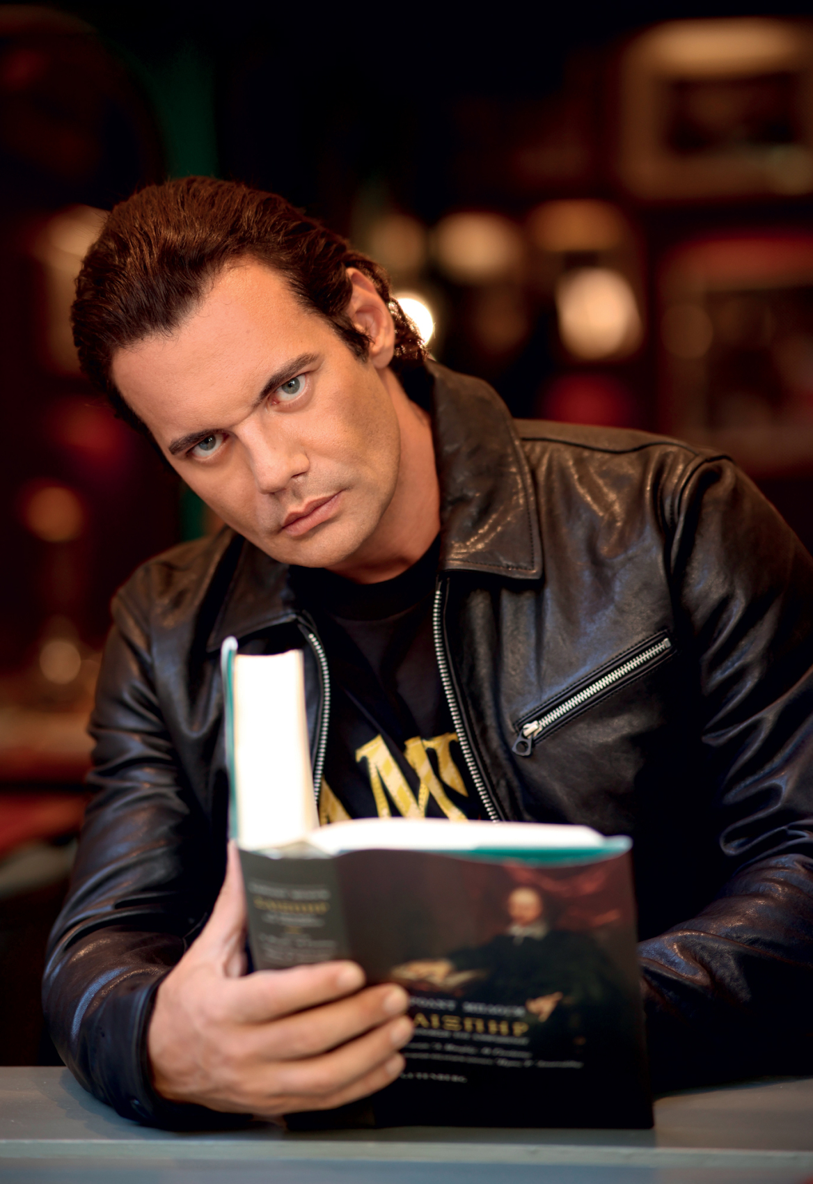 Θοδωρής Ζουμπουλίδης: Το βαμπίρ του True Blood ξανασυστήνεται