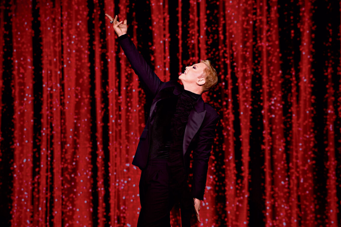 Τάκης Ζαχαράτος: Το χιούμορ είναι το καλύτερο αντίδοτο στο σκοτάδι