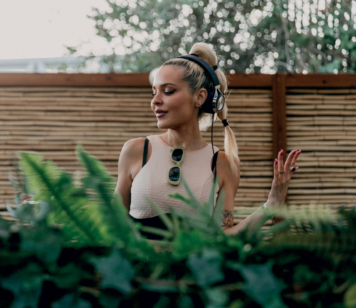 Leena Punks: Από τη Sun και την Daily Mail... αγαπημένη DJ του BBC - Ποια είναι η Ελληνίδα μουσικός παραγωγός που διαπρέπει στο εξωτερικό