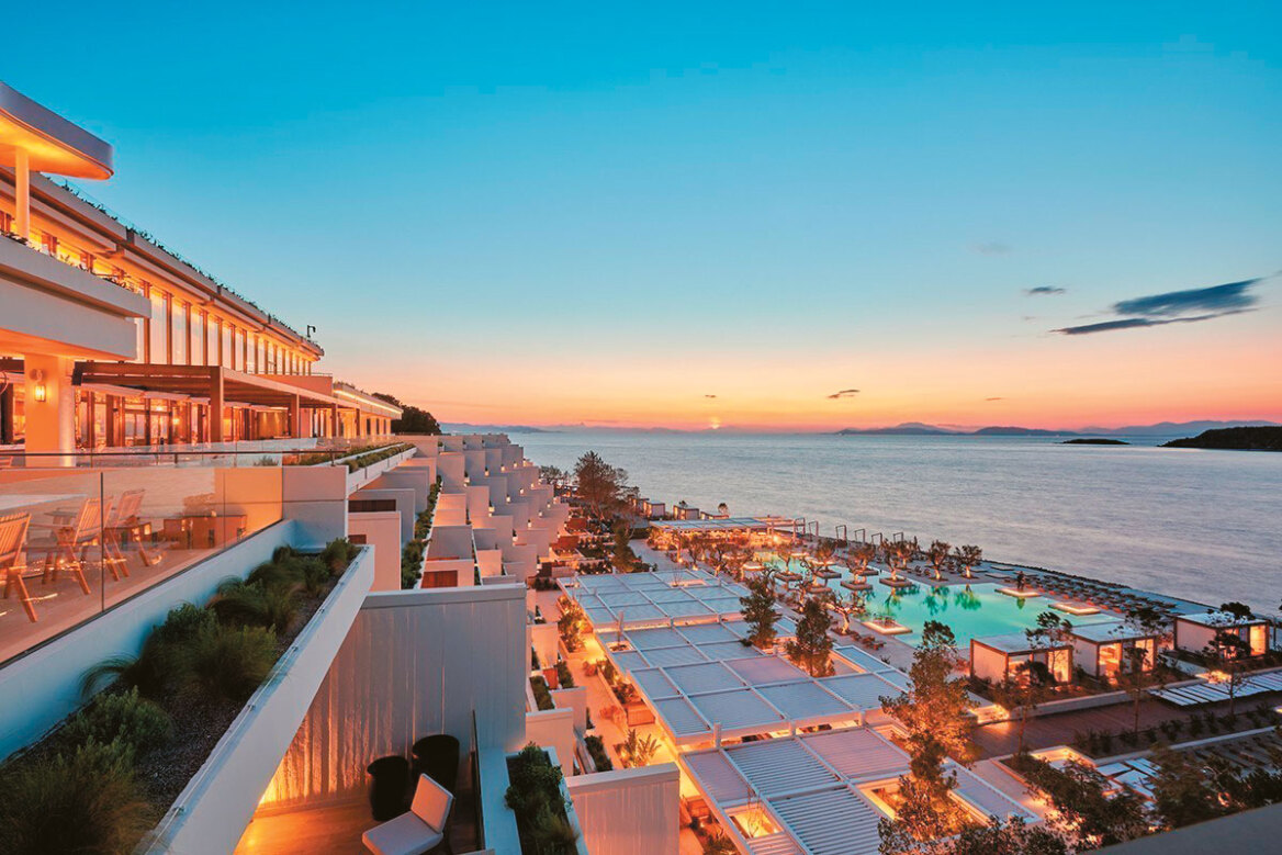 «Αστέρας» Βουλιαγμένης: Το μονάκριβο φιλέτο της Μεσογείου και η ιστορία του